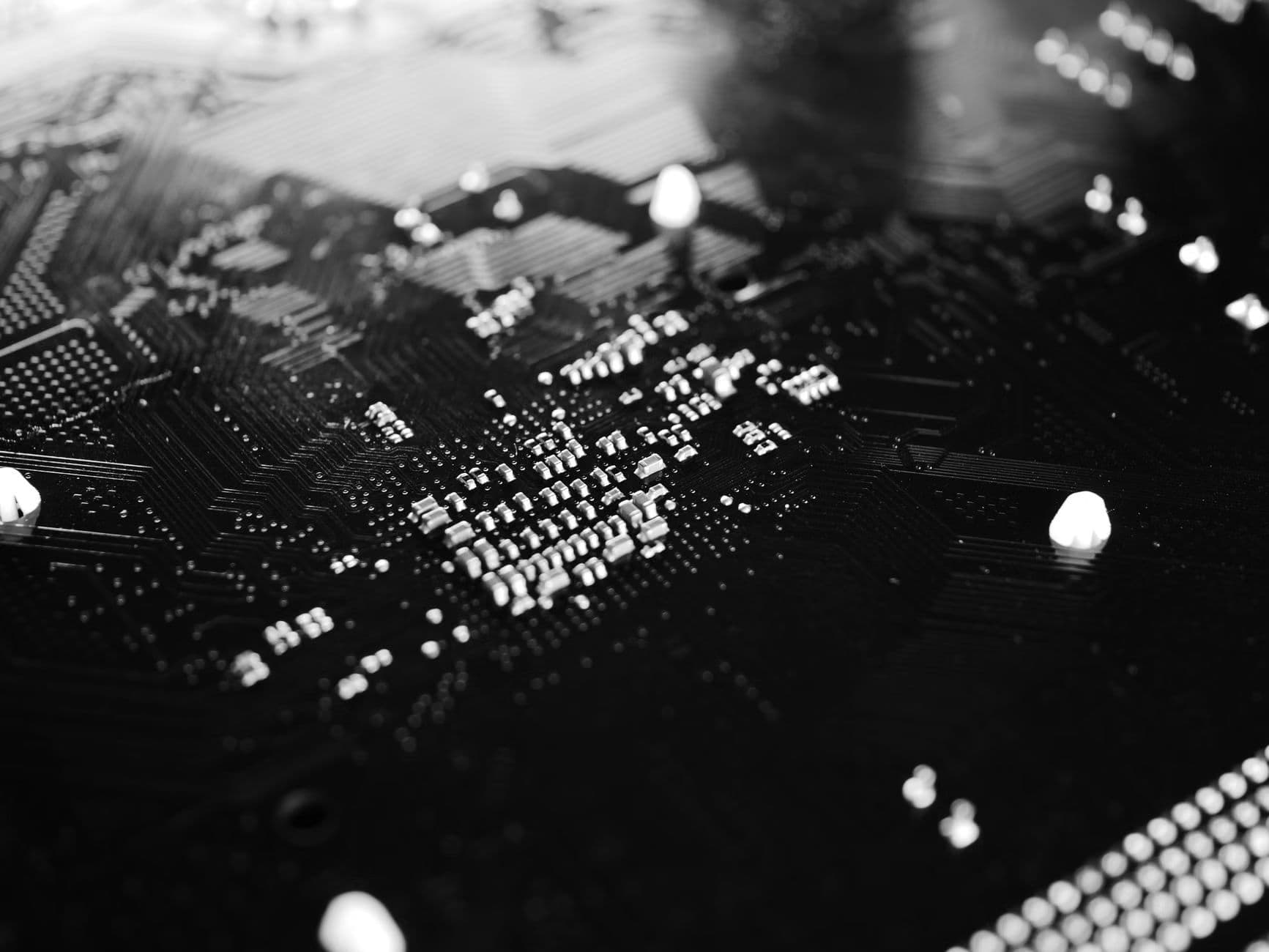 The Silent Revolution: How ARM-Based Architectures Are Finally Killing the x86 Era