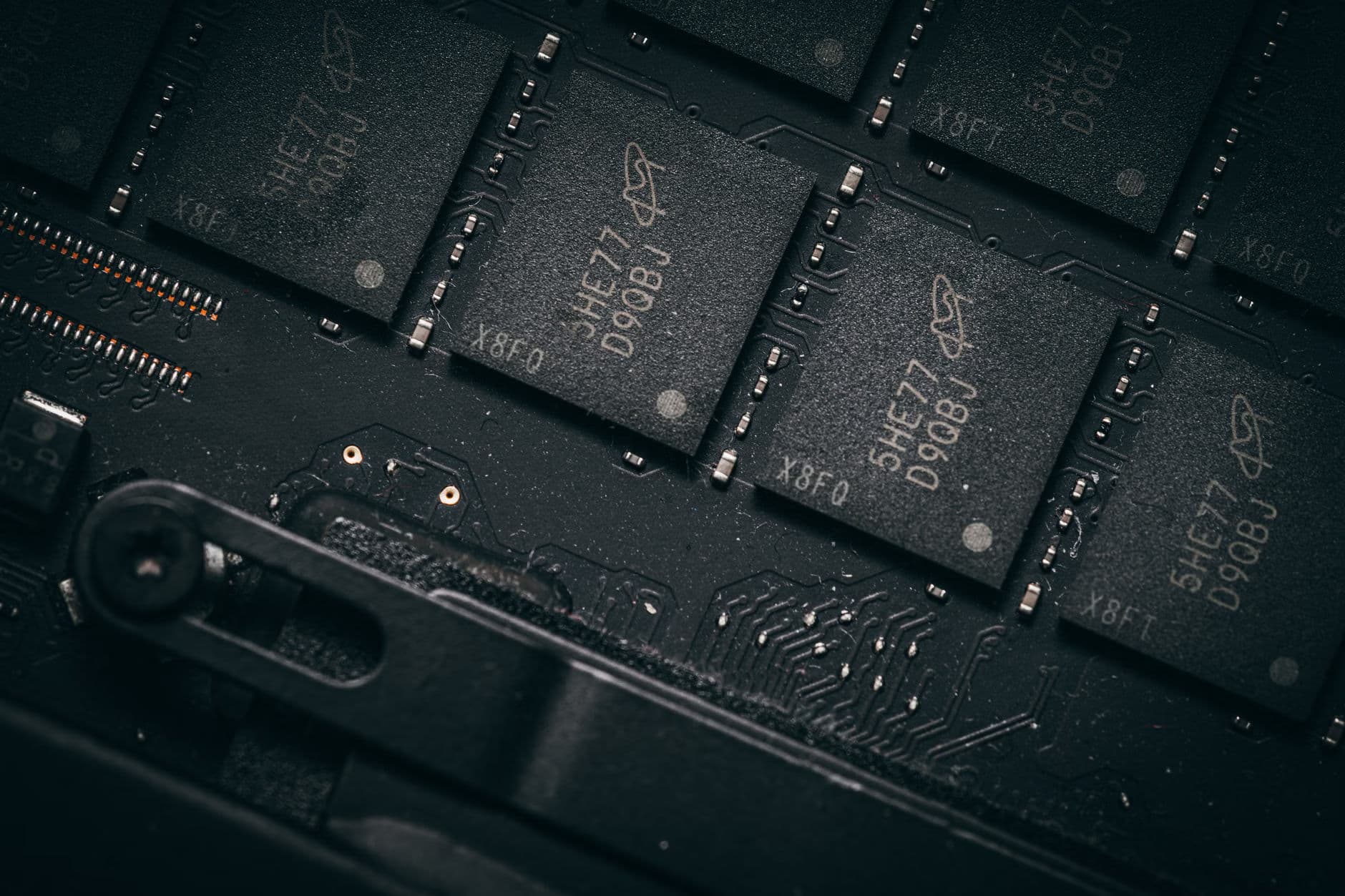 The Death of the Discrete GPU: How NPU-Powered AI PCs Are Changing Hardware Forever