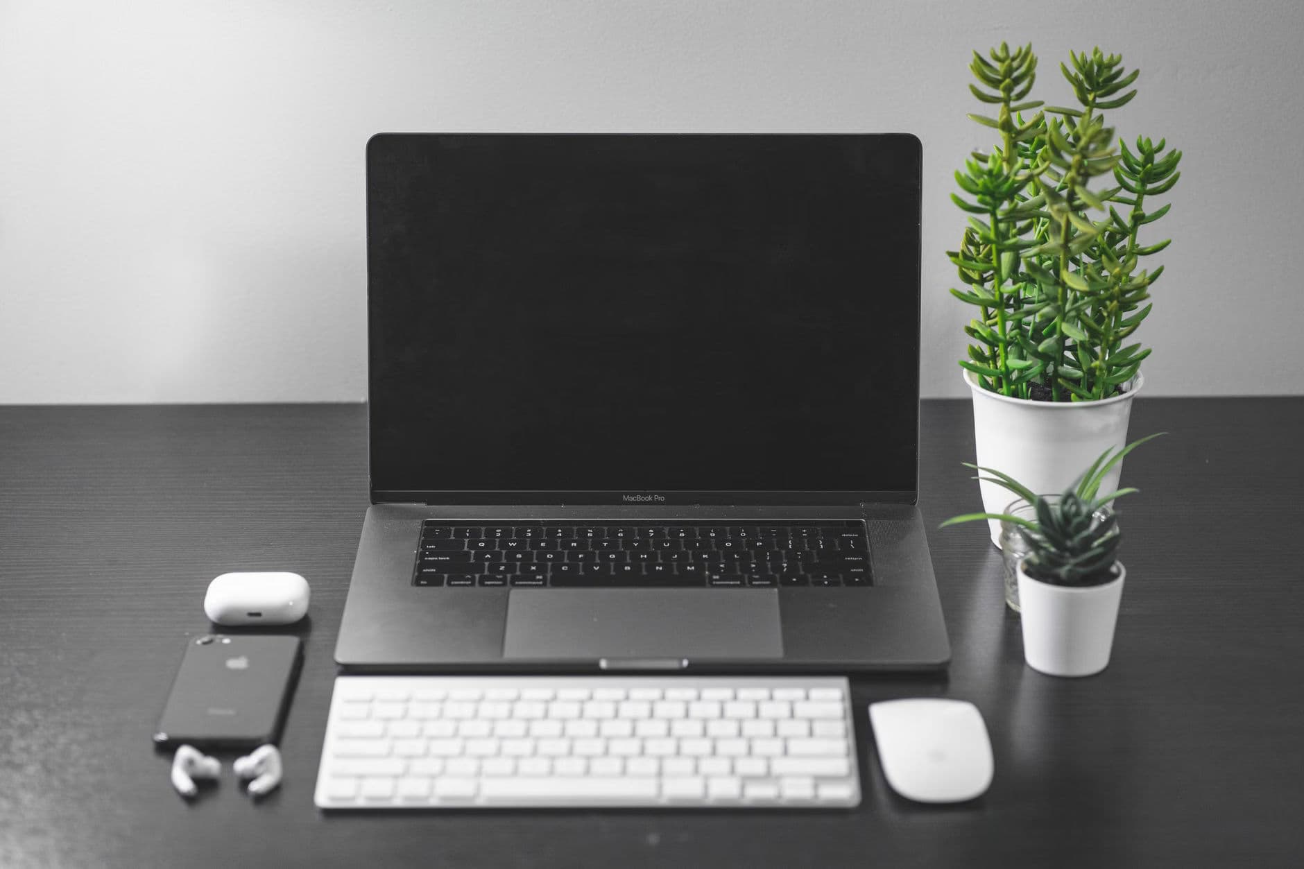 The Post-Zoom Era: Why Asynchronous Communication is Killing the 'All-Hands' Meeting