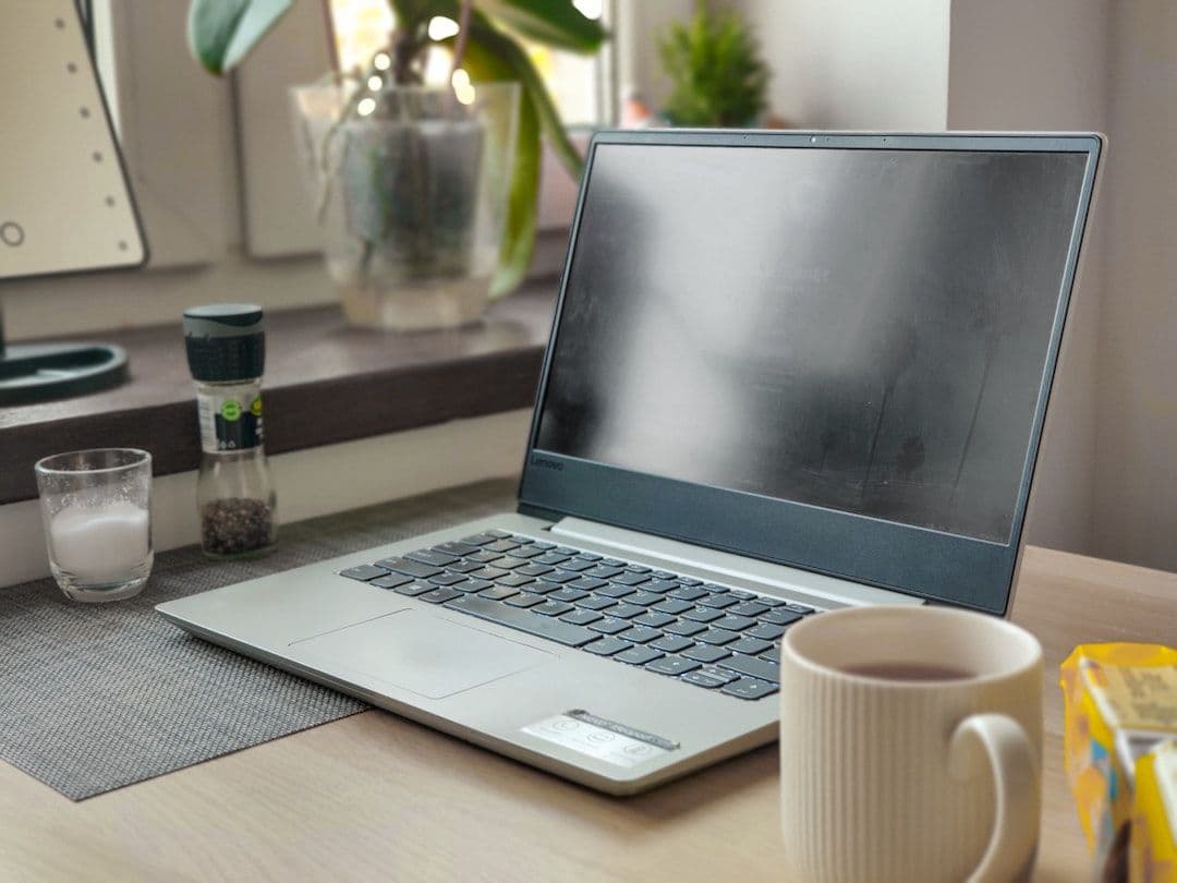 Is Windows 11 Still Worth It? The Truth About Performance, Bloatware, and the AI Revolution